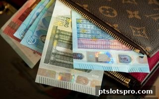 pt电子游戏视角下：红中麻将的文化脉络与彩票销售的创新融合